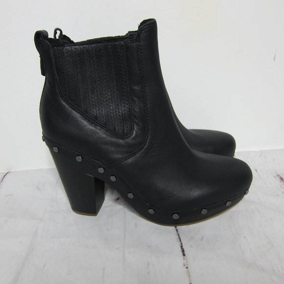UGG Shoes - UGG Carberry Studded Ankle Boots Size 9
